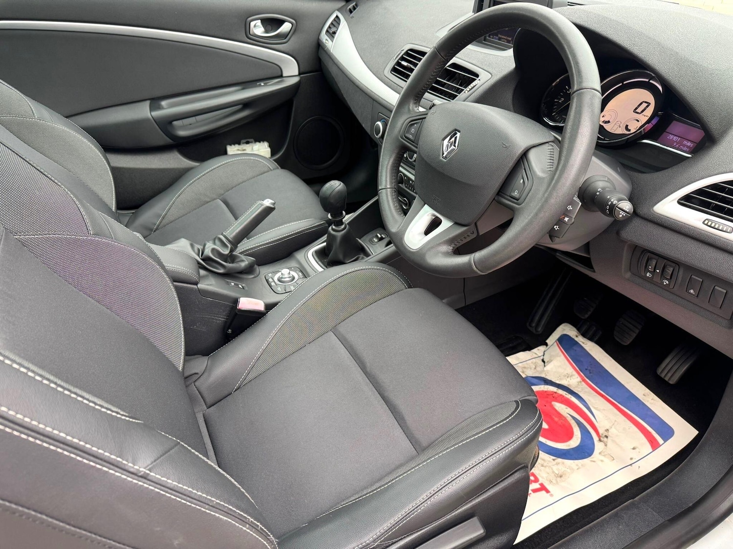 Used Renault Megane 2010 for sale - 76989573: Photo 26