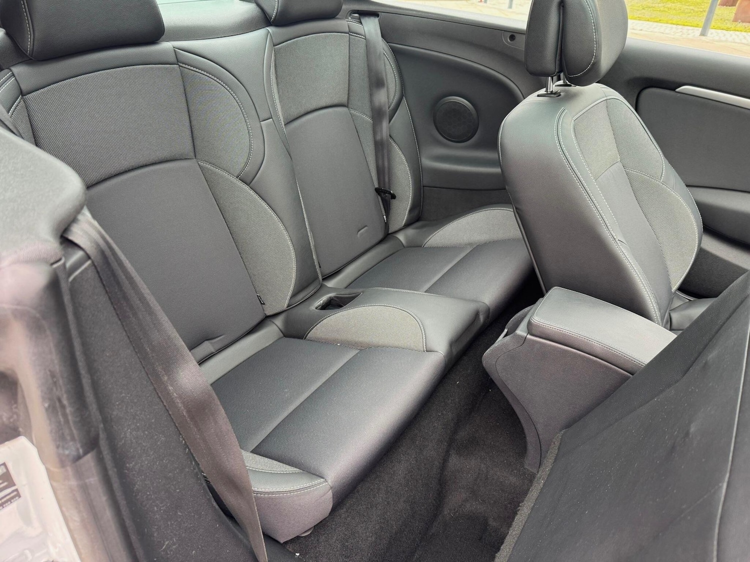 Used Renault Megane 2010 for sale - 76989573: Photo 28