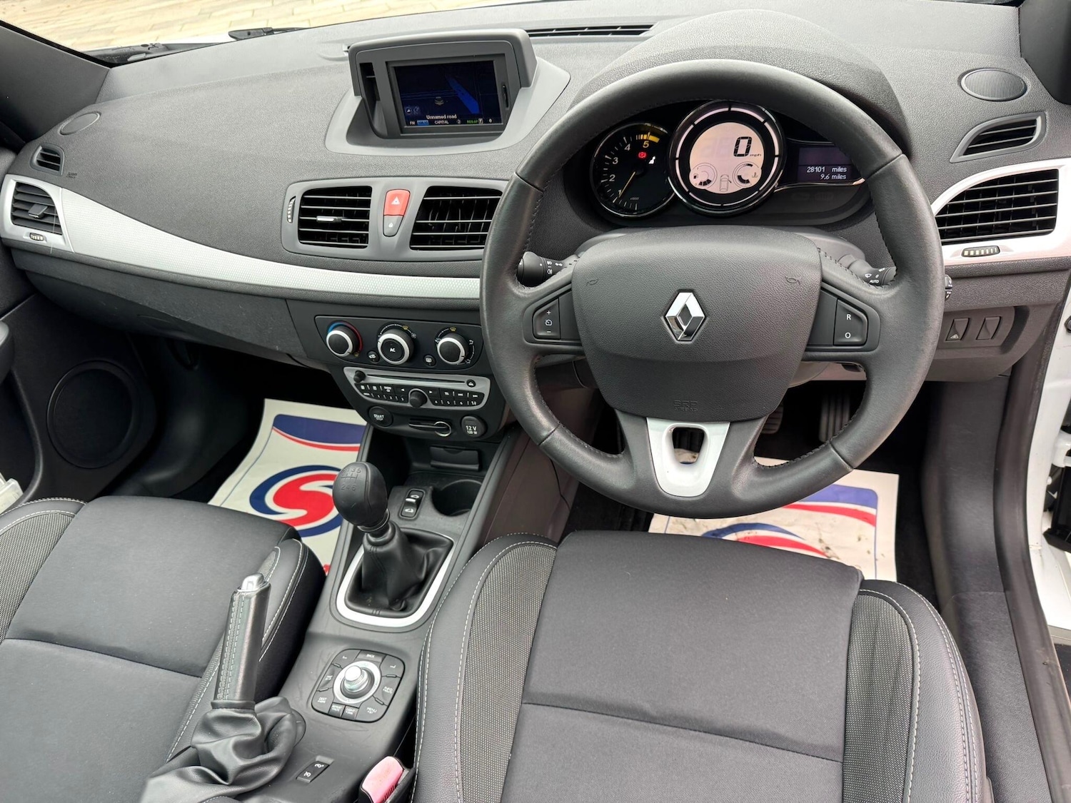 Used Renault Megane 2010 for sale - 76989573: Photo 35