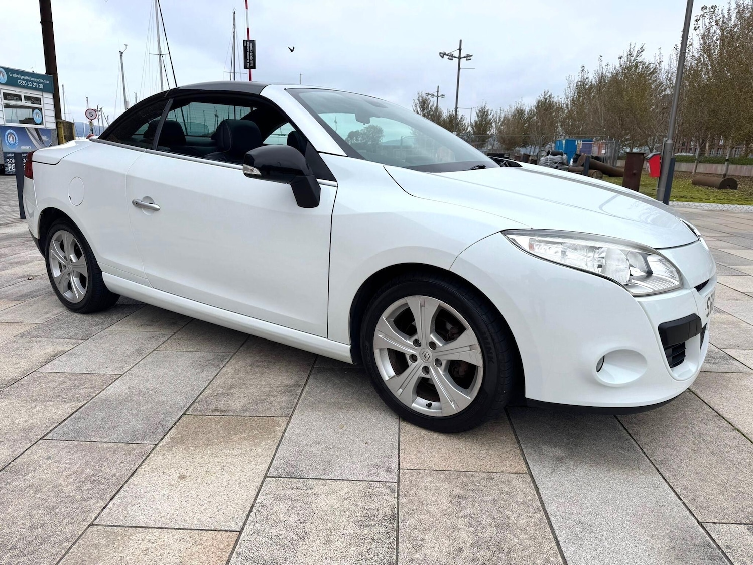 Used Renault Megane 2010 for sale - 76989573: Photo 8