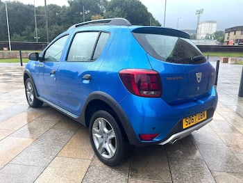 Used Dacia Sandero Stepway 2017 for sale - 79698792: Photo