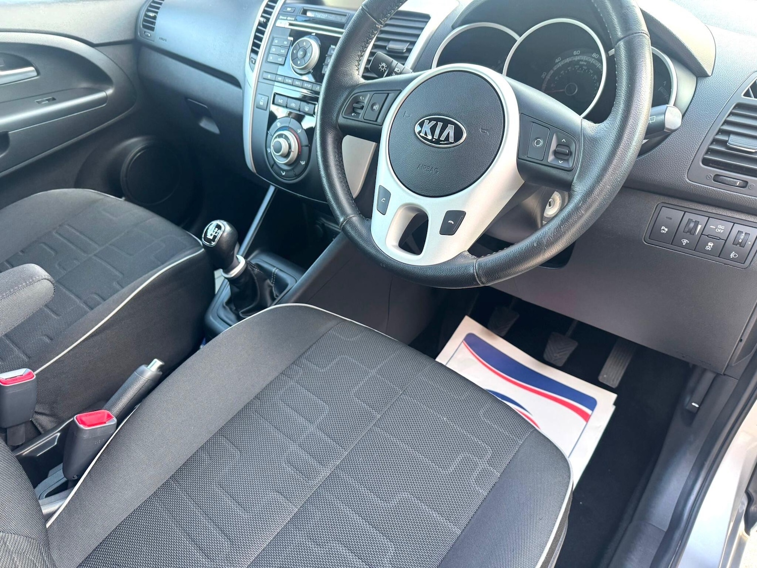 Used Kia Venga 2013 for sale - 76688521: Photo 25