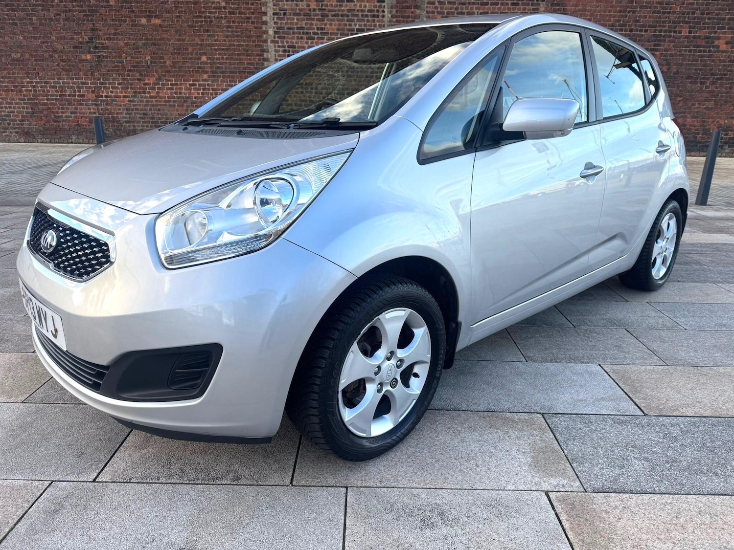 Used Kia Venga 2013 for sale - 76688521: Photo 3