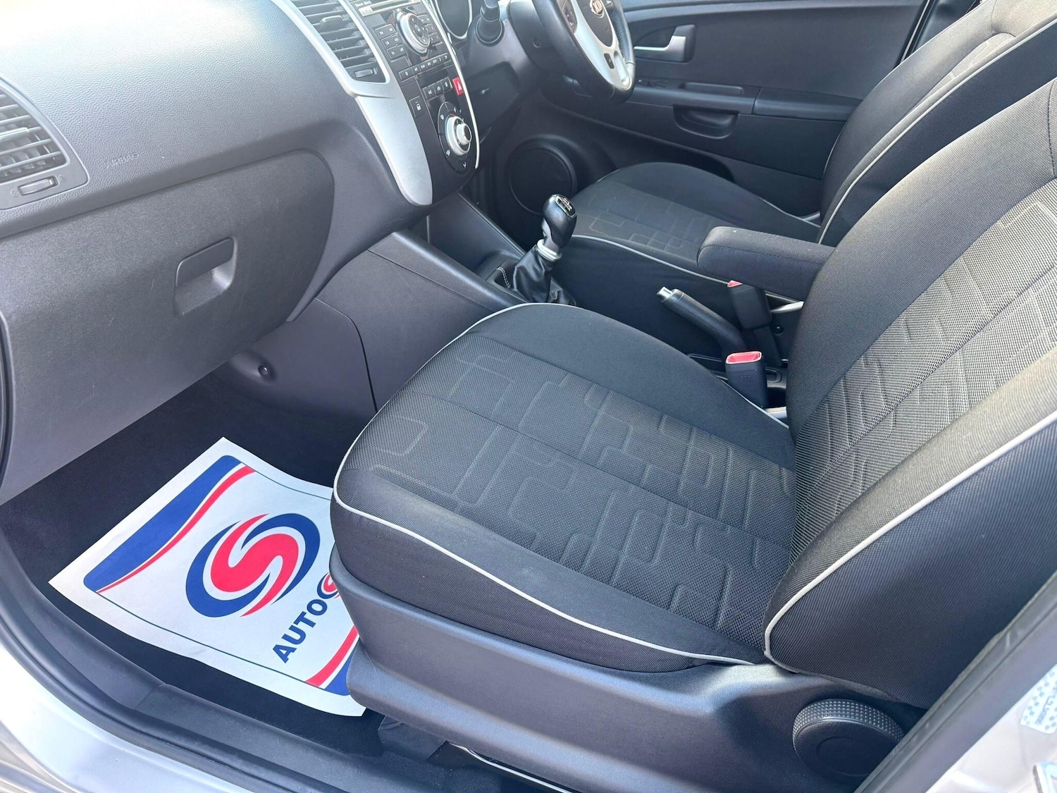 Used Kia Venga 2013 for sale - 76688521: Photo 36