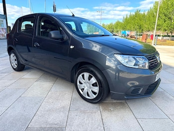 Used Dacia Sandero 2017 for sale - 79412536: Photo