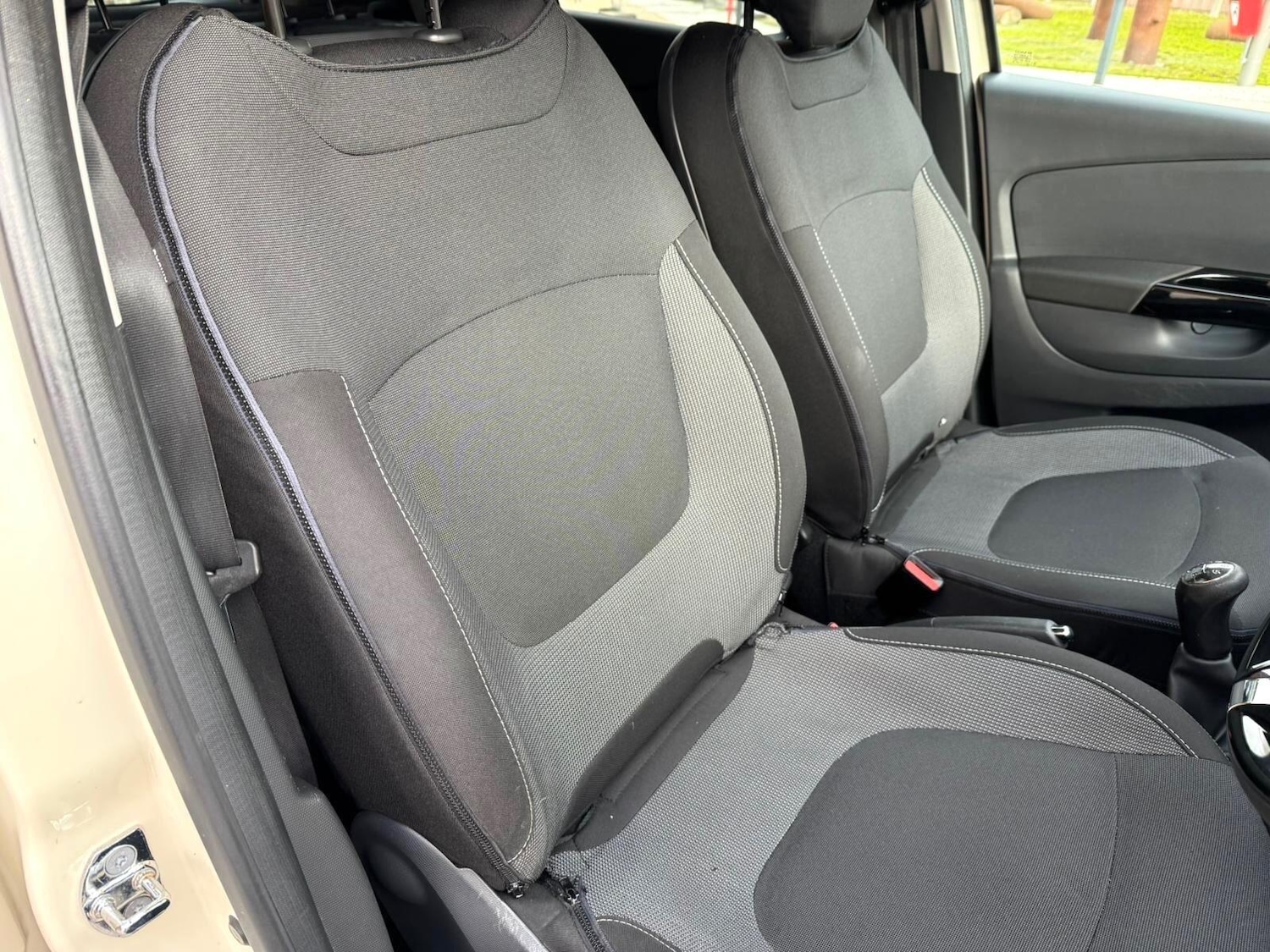 Used Renault Captur 2015 for sale - 76913325: Photo 20