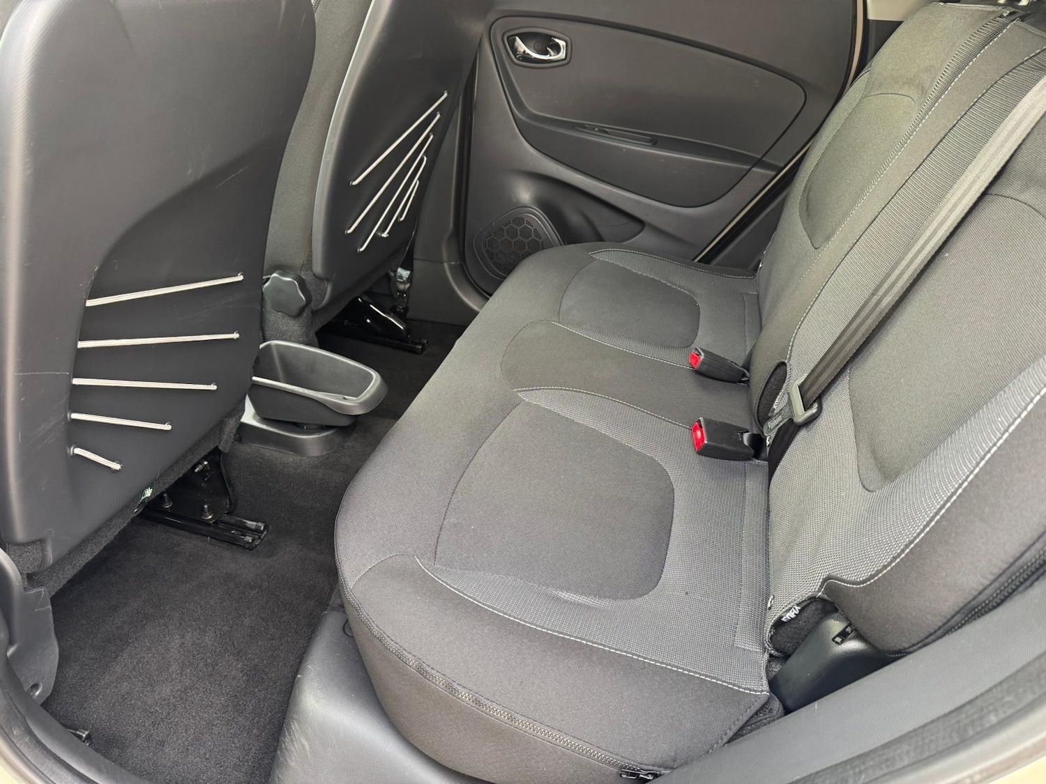 Used Renault Captur 2015 for sale - 76913325: Photo 24