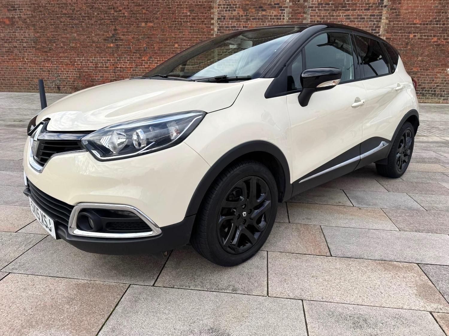 Used Renault Captur 2015 for sale - 76913325: Photo 3