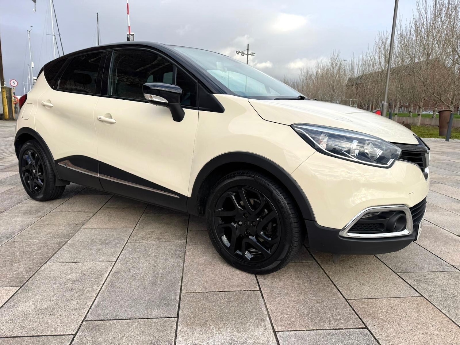 Used Renault Captur 2015 for sale - 76913325: Photo 7