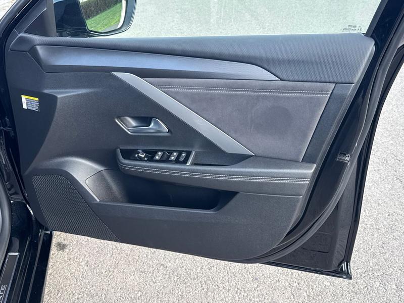 Used Vauxhall Astra 2023 for sale - 77770616: Photo 36