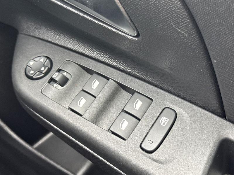 Used Vauxhall Corsa 2023 for sale - 77770531: Photo 16