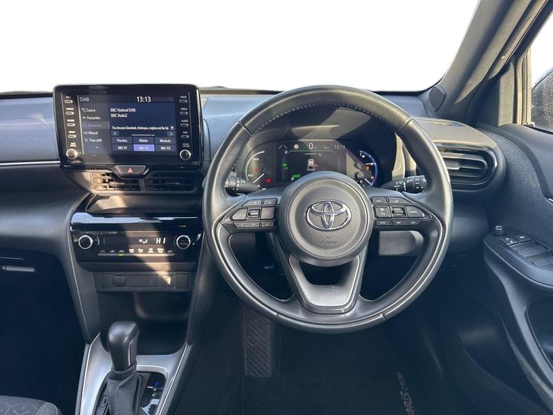 Used Toyota Yaris Cross 2022 for sale - 77763610: Photo 11