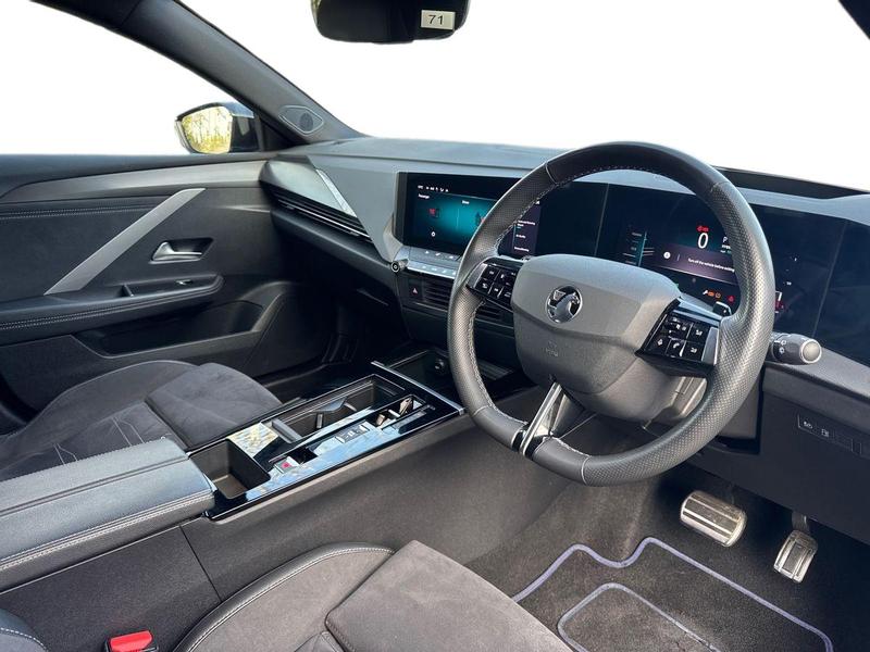 Used Vauxhall Astra 2023 for sale - 77989137: Photo 3