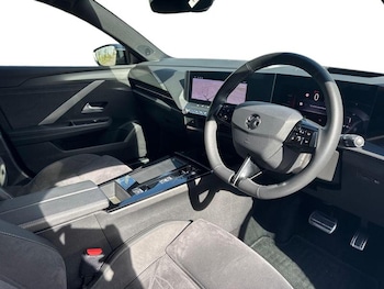 Used Vauxhall Astra 2023 for sale - 77959218: Photo