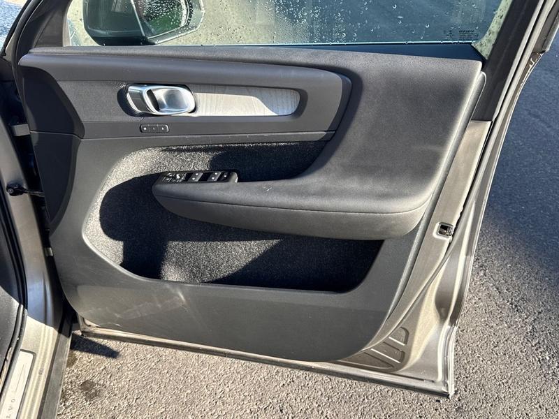 Used Volvo XC40 2020 for sale - 77763604: Photo 39