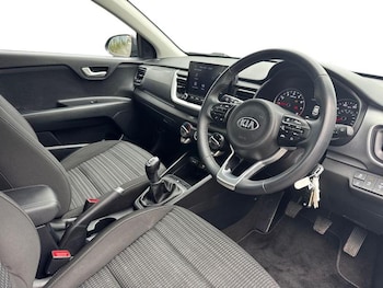 Used Kia Stonic 2021 for sale - 77763550: Photo