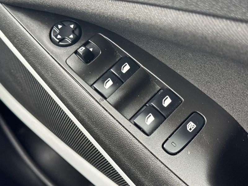 Used Vauxhall Crossland 2021 for sale - 78008465: Photo 16