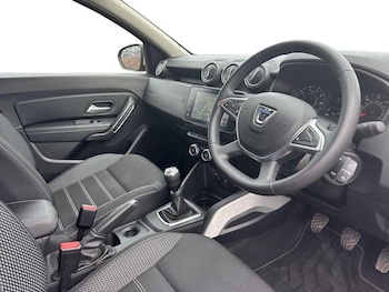 Used Dacia Duster 2022 for sale - 78109560: Photo