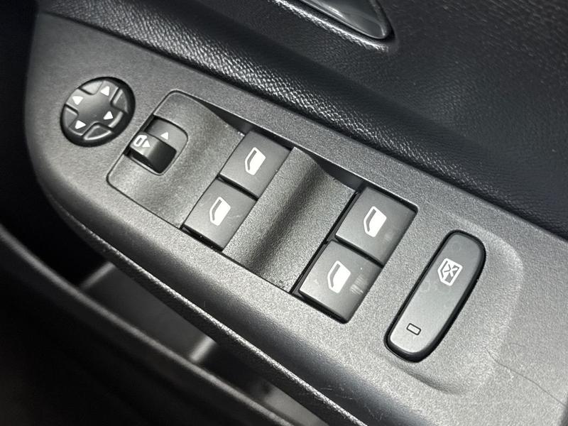 Used Vauxhall Corsa 2023 for sale - 77770510: Photo 16