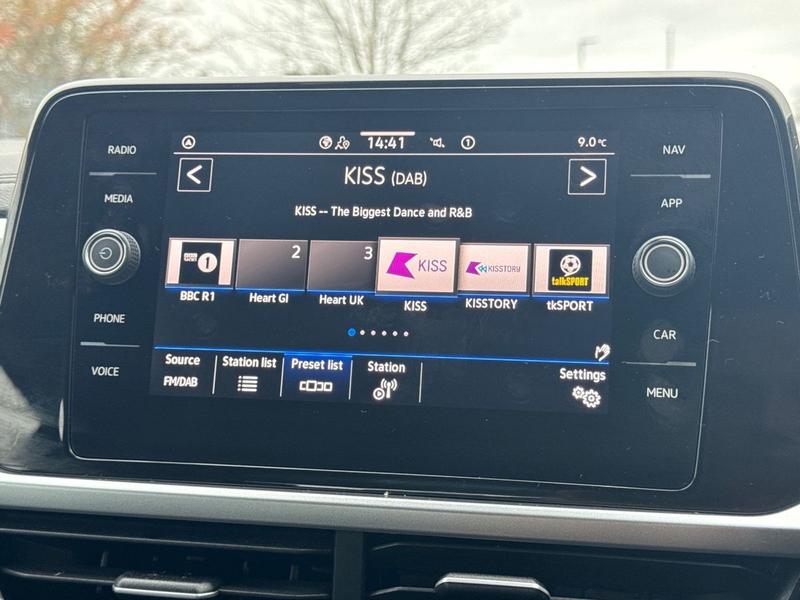 Used Volkswagen T-Roc 2023 for sale - 77763601: Photo 17