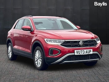 Used Volkswagen T-Roc 2023 for sale - 77763601: Photo