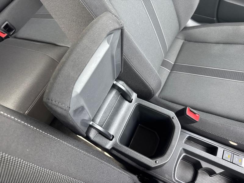 Used Volkswagen T-Roc 2023 for sale - 77763601: Photo 34