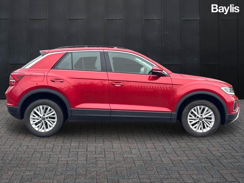 Used Volkswagen T-Roc 2023 for sale - 77763601: Photo 4