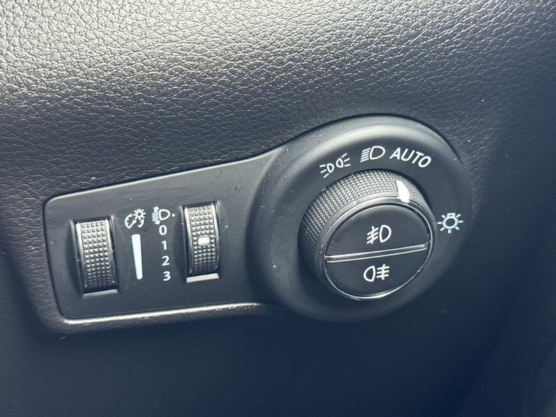 Used Jeep Compass 2023 for sale - 77770638: Photo 33