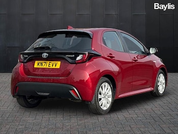 Used Toyota Yaris 2021 for sale - 77763657: Photo