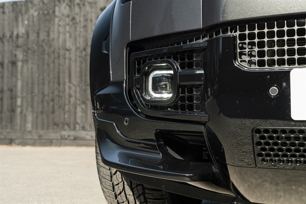 Used Land Rover Defender 110 2025 for sale - 78212150: Photo 13