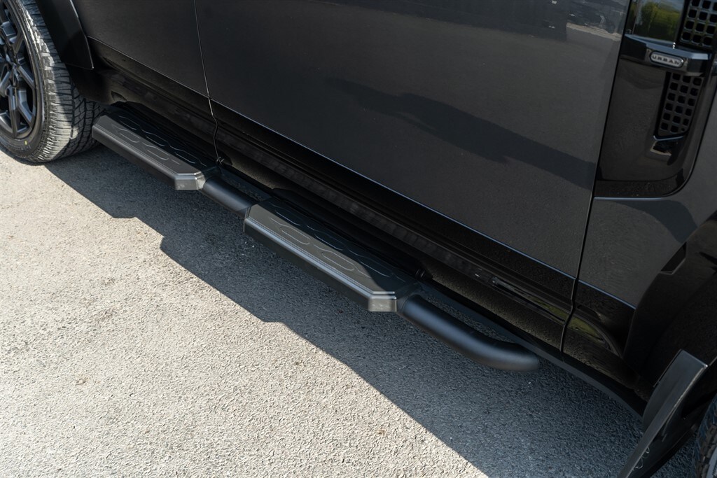 Used Land Rover Defender 110 2025 for sale - 78212150: Photo 23