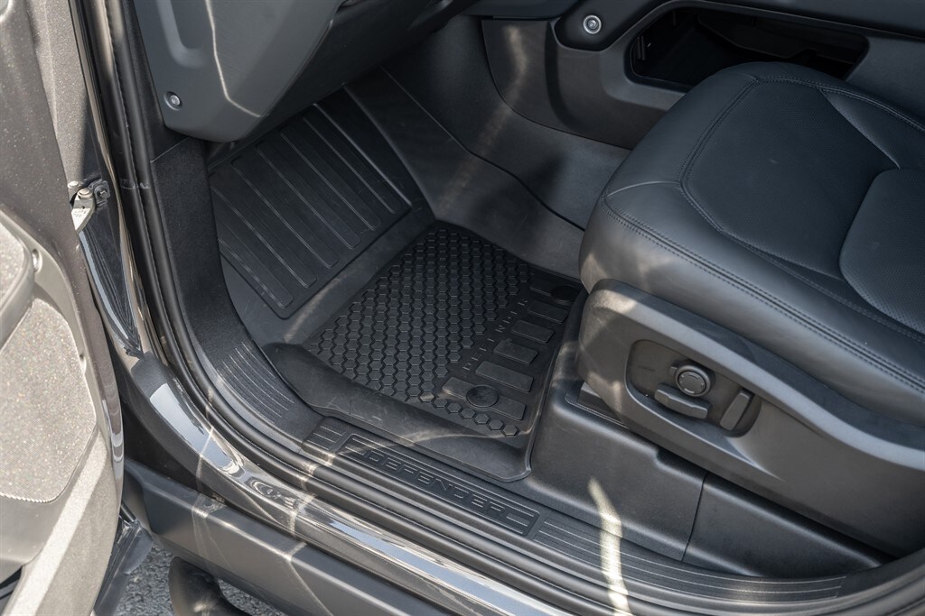 Used Land Rover Defender 110 2025 for sale - 78212150: Photo 35