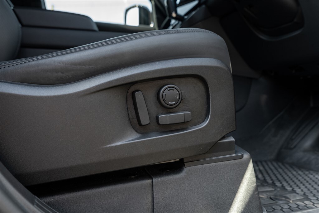 Used Land Rover Defender 110 2025 for sale - 78212150: Photo 39