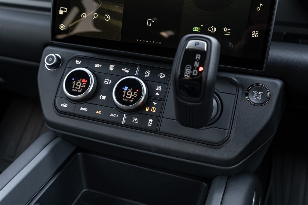 Used Land Rover Defender 110 2025 for sale - 78212150: Photo 51