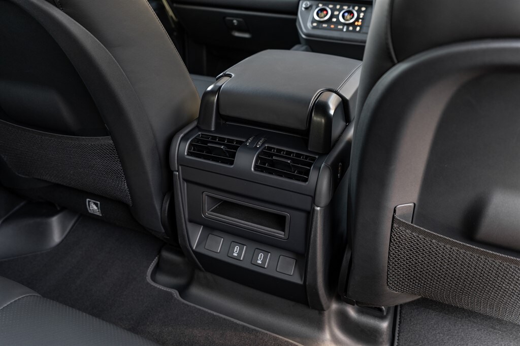 Used Land Rover Defender 110 2025 for sale - 78212150: Photo 62