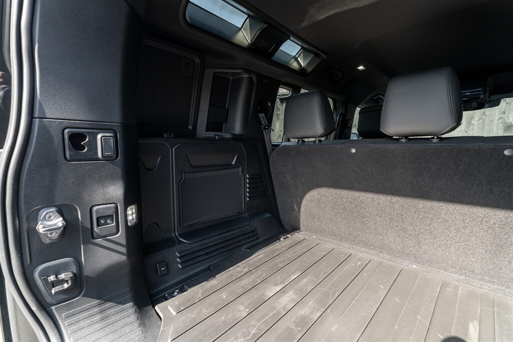 Used Land Rover Defender 110 2025 for sale - 78212150: Photo 63