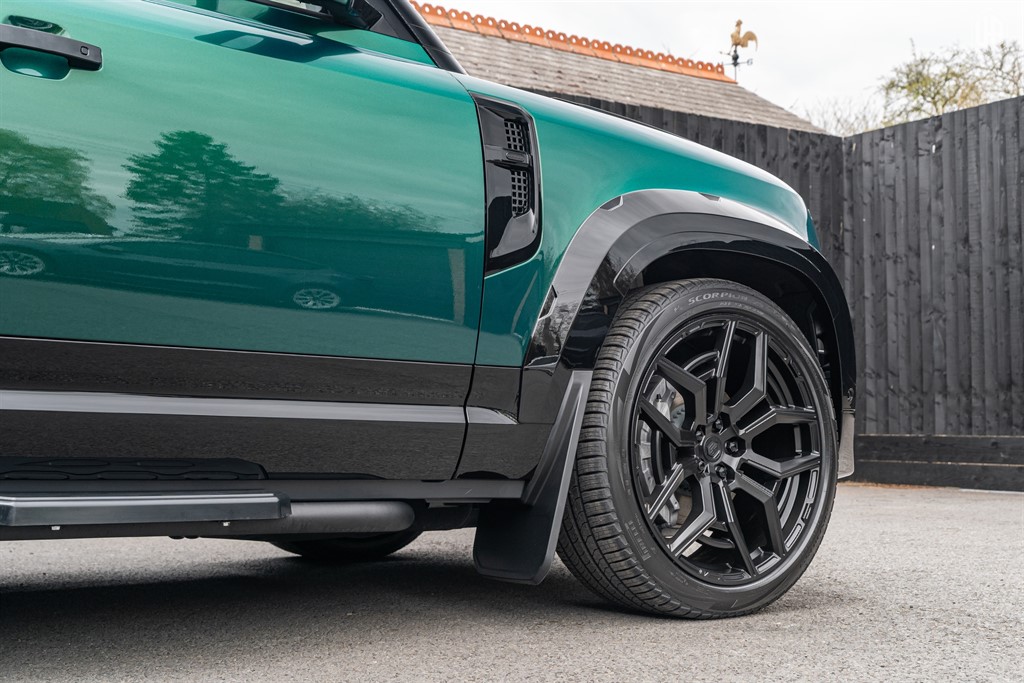 Used Land Rover Defender 110 2026 for sale - 78117031: Photo 17