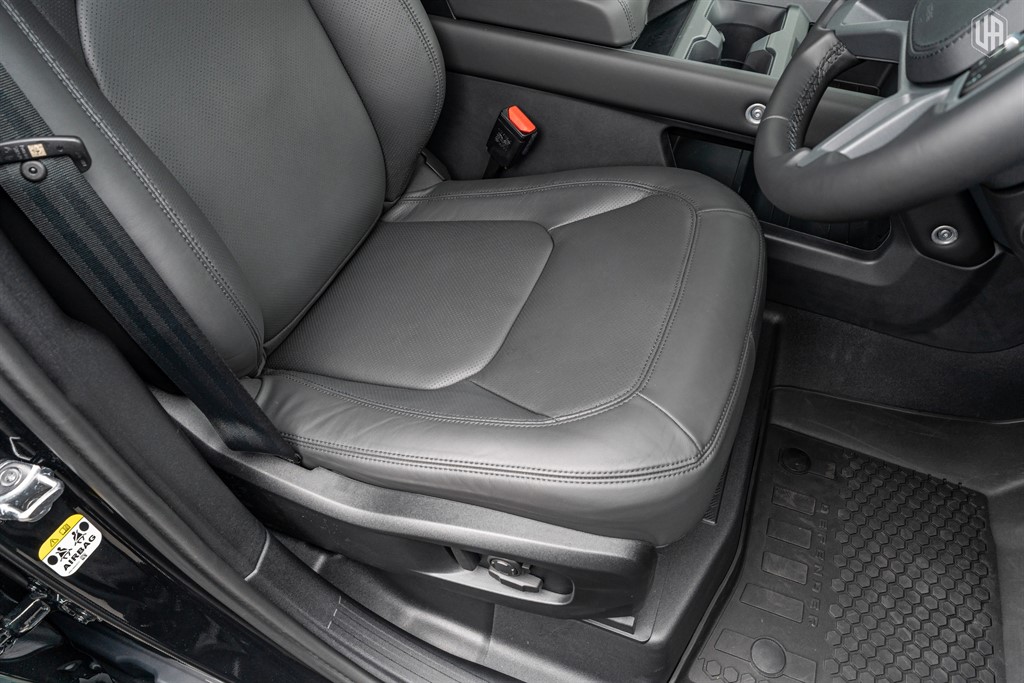 Used Land Rover Defender 110 2026 for sale - 78117031: Photo 38