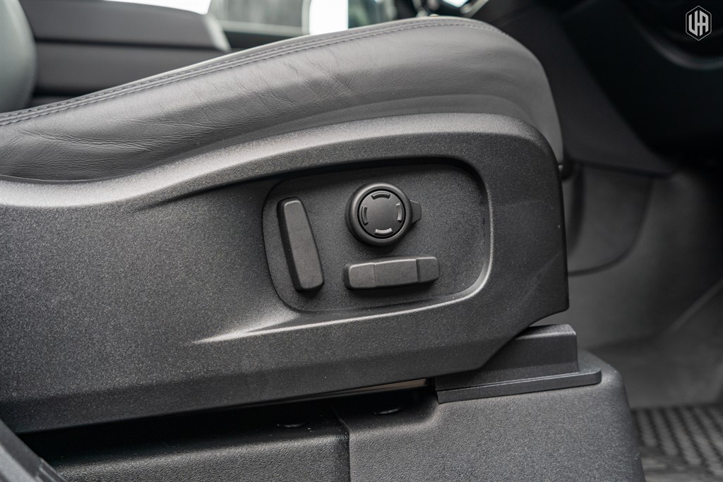 Used Land Rover Defender 110 2026 for sale - 78117031: Photo 39