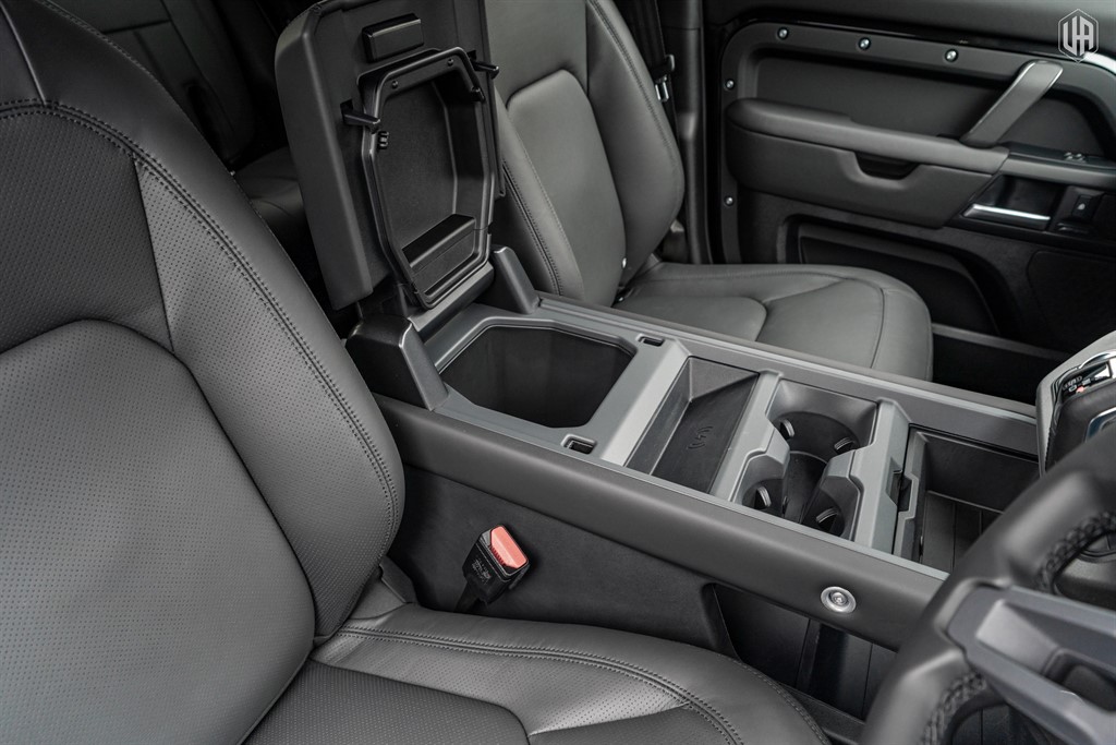 Used Land Rover Defender 110 2026 for sale - 78117031: Photo 41