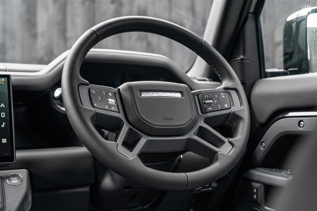 Used Land Rover Defender 110 2026 for sale - 78117031: Photo 42