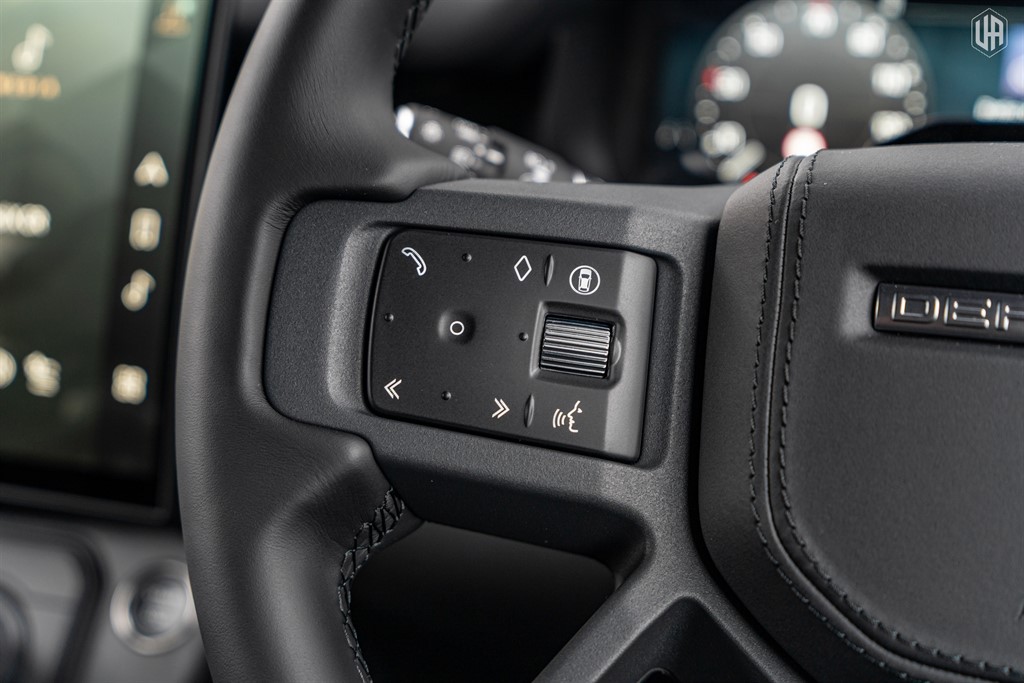 Used Land Rover Defender 110 2026 for sale - 78117031: Photo 43