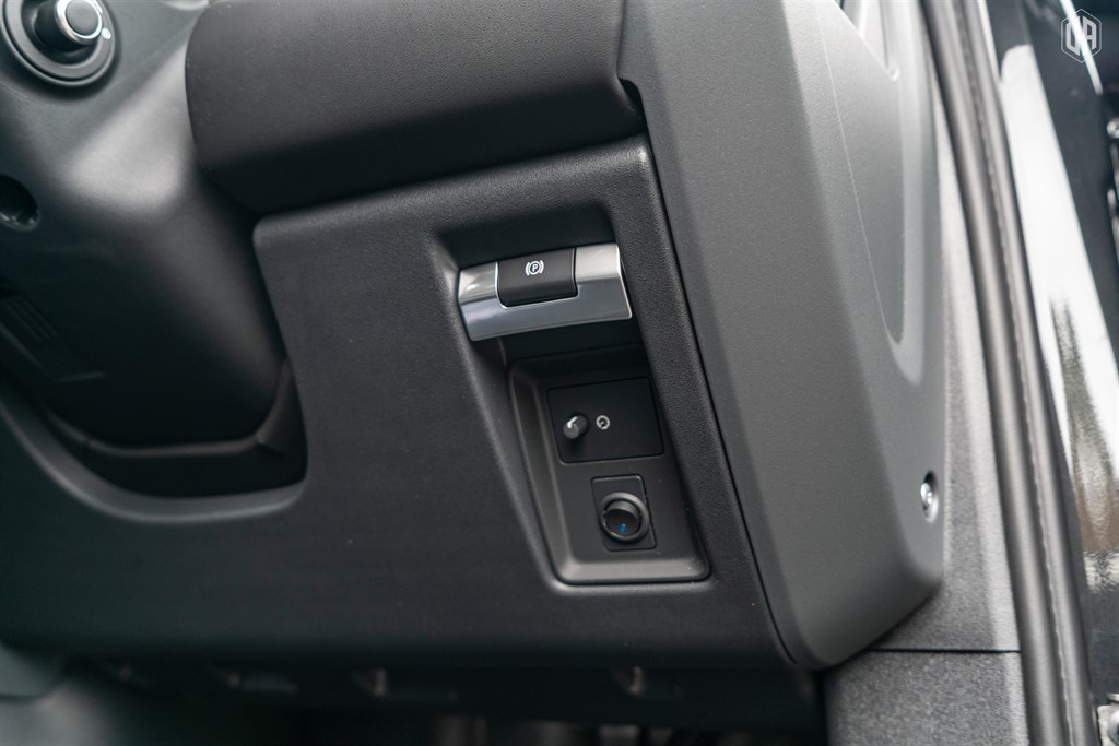 Used Land Rover Defender 110 2026 for sale - 78117031: Photo 57