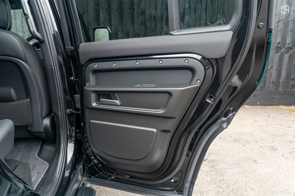 Used Land Rover Defender 110 2026 for sale - 78117031: Photo 59