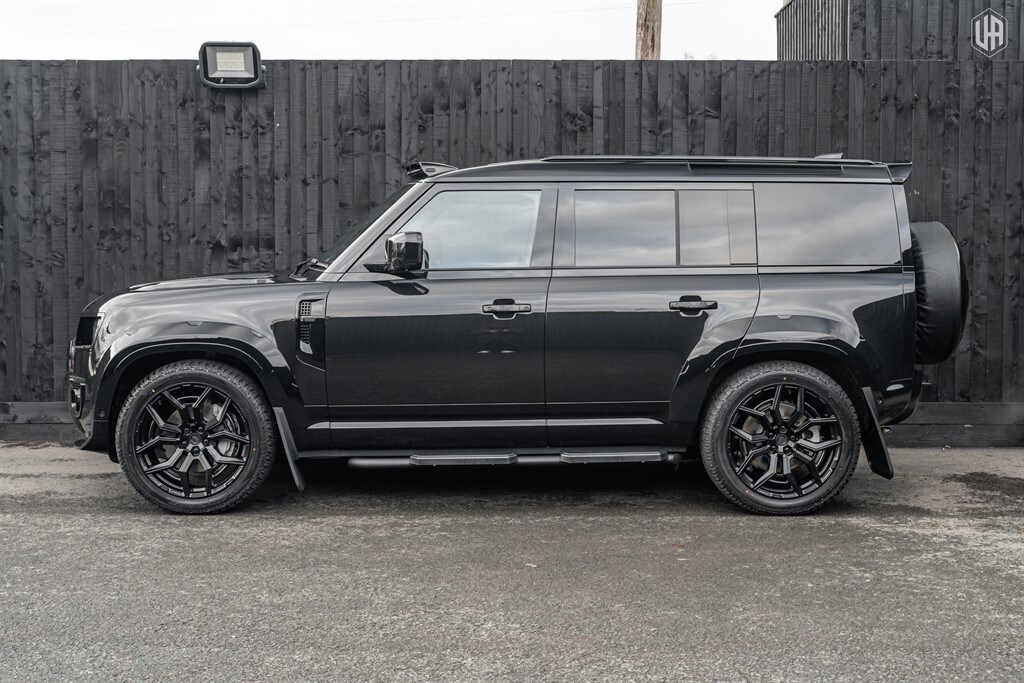 Used Land Rover Defender 110 2026 for sale - 77910082: Photo 3