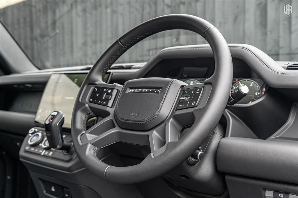 Used Land Rover Defender 110 2026 for sale - 77910082: Photo 42