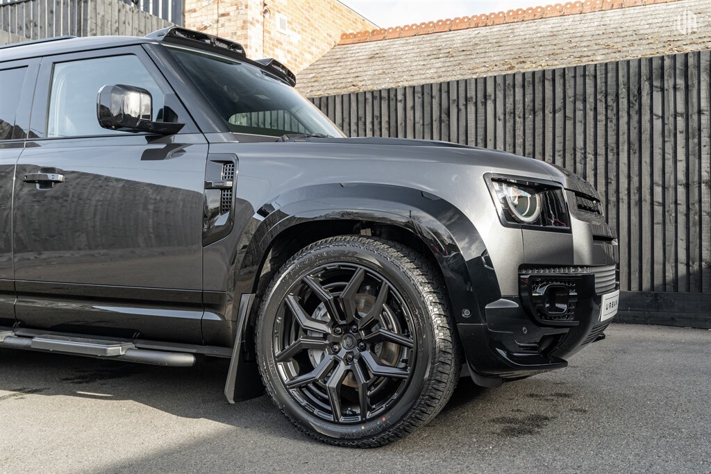 Used Land Rover Defender 110 2026 for sale - 77910103: Photo 10