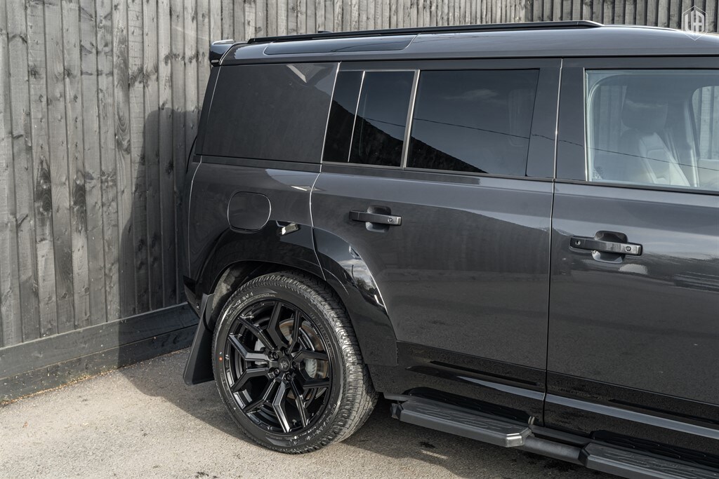 Used Land Rover Defender 110 2026 for sale - 77910103: Photo 16