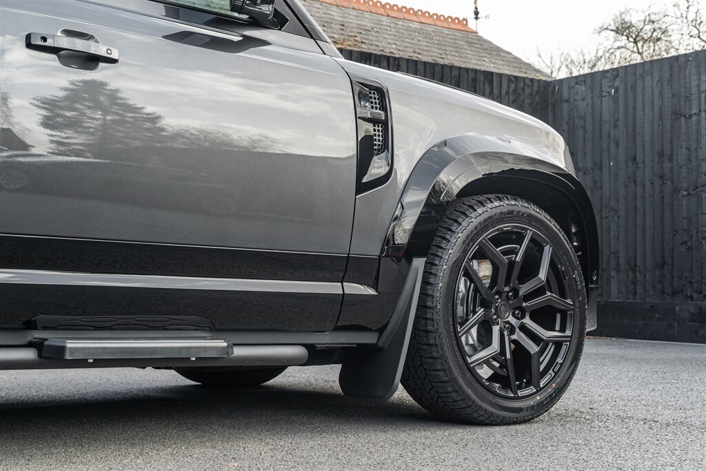 Used Land Rover Defender 110 2026 for sale - 77910103: Photo 17