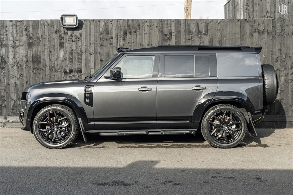 Used Land Rover Defender 110 2026 for sale - 77910103: Photo 3